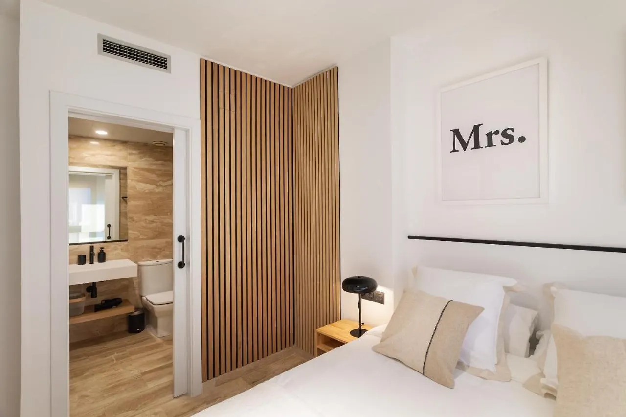 Cozy Apartment Les Corts 바르셀로나